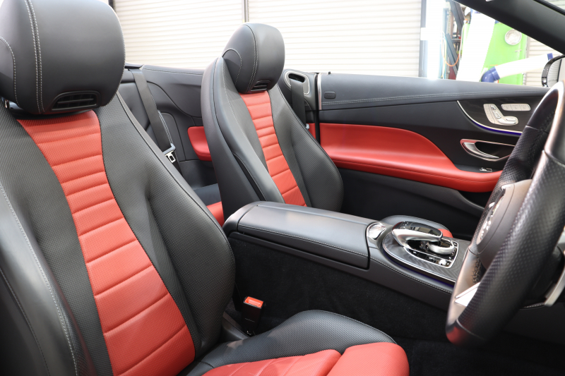 メルセデスベンツ Eクラス E300ｶﾌﾞﾘｵﾚ ｽﾎﾟｰﾂ ｴｸｽｸﾙｰｼﾌﾞ&ﾚｰﾀﾞｰｾｰﾌﾃｨPKG　後期 ｷｰﾚｽｺﾞｰ 黒/赤本革 ﾍﾞﾝﾁﾚｰﾀｰ ﾍｯﾄﾞｱｯﾌﾟD MBUXﾅﾋﾞTV&ARﾅﾋﾞ ｽﾏﾎ連携 ﾌﾞﾙﾒｽﾀｰ 360ｶﾒﾗ PTS LEDﾗｲﾄ ﾊﾝｽﾞﾌﾘｰA AMGｴｱﾛ&19AW ｴｱｻｽ 青幌 9AT　2年保証