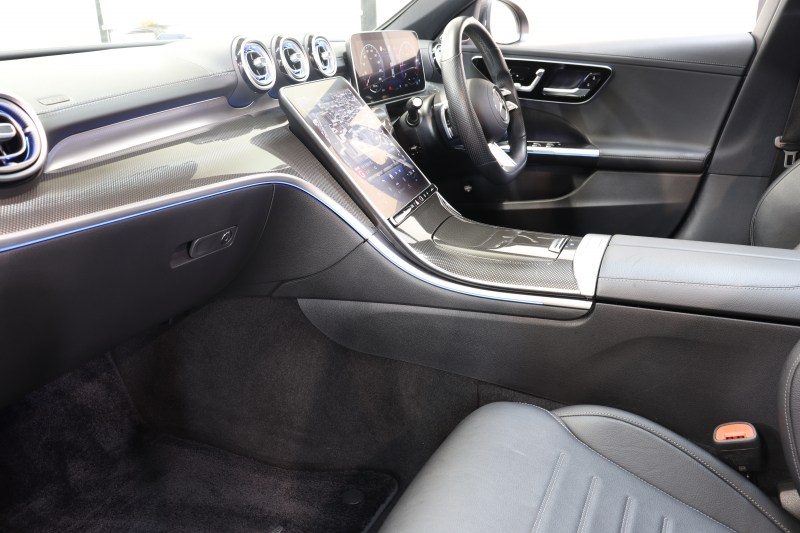 メルセデスベンツ Cクラス C220d AVG AMGﾗｲﾝ ﾚｻﾞｰｴｸｽｸﾙｰｼﾌﾞ&ﾍﾞｰｼｯｸ&ﾚｰﾀﾞｰｾｰﾌﾃｨPKG　ISG搭載 ｷｰﾚｽｺﾞｰ 黒本革 ﾊﾟﾉﾗﾏSR ﾍｯﾄﾞｱｯﾌﾟD MBUXﾅﾋﾞTV ｽﾏﾎ連携 ﾌﾞﾙﾒｽﾀｰ 360ｶﾒﾗ PTS LEDﾗｲﾄ 自動ﾄﾗﾝｸ AMGｴｱﾛ&18AW ﾀﾞｲﾅﾐｯｸS 9AT 希少色ｸﾞﾗﾌｧｲﾄｸﾞﾚｰ　2年保証