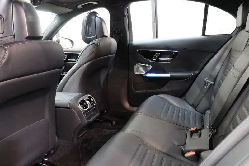 メルセデスベンツ Cクラス C220d AVG AMGﾗｲﾝ ﾚｻﾞｰｴｸｽｸﾙｰｼﾌﾞ&ﾍﾞｰｼｯｸ&ﾚｰﾀﾞｰｾｰﾌﾃｨPKG　ISG搭載 ｷｰﾚｽｺﾞｰ 黒本革 ﾊﾟﾉﾗﾏSR ﾍｯﾄﾞｱｯﾌﾟD MBUXﾅﾋﾞTV ｽﾏﾎ連携 ﾌﾞﾙﾒｽﾀｰ 360ｶﾒﾗ PTS LEDﾗｲﾄ 自動ﾄﾗﾝｸ AMGｴｱﾛ&18AW ﾀﾞｲﾅﾐｯｸS 9AT 希少色ｸﾞﾗﾌｧｲﾄｸﾞﾚｰ　2年保証