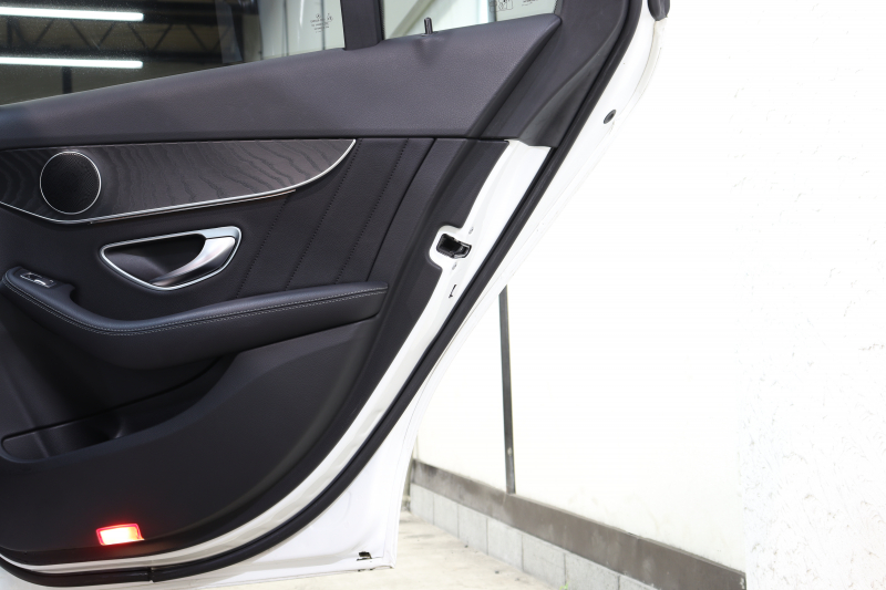 メルセデスベンツ Cクラス C220d ﾛｰﾚｳｽｴﾃﾞｨｼｮﾝ ﾚｰﾀﾞｰｾｰﾌﾃｨPKG　特別仕様車 ｷｰﾚｽｺﾞｰ 黒革 ｼｰﾄﾋｰﾀｰ HDDﾅﾋﾞTV&ｷｬﾝｾﾗｰ BT音楽 ﾊﾞｯｸｶﾒﾗ PTS LEDﾗｲﾄ AMGｴｱﾛ&18AW ﾀﾞｲﾅﾐｯｸS ｴｱｻｽ 9AT　2年保証