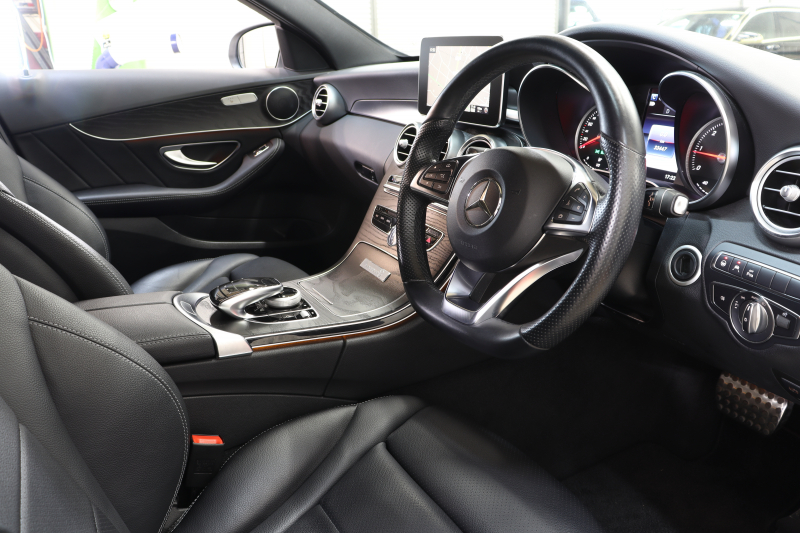 メルセデスベンツ Cクラス C220d ﾛｰﾚｳｽｴﾃﾞｨｼｮﾝ ﾚｰﾀﾞｰｾｰﾌﾃｨPKG　特別仕様車 ｷｰﾚｽｺﾞｰ 黒革 ｼｰﾄﾋｰﾀｰ HDDﾅﾋﾞTV&ｷｬﾝｾﾗｰ BT音楽 ﾊﾞｯｸｶﾒﾗ PTS LEDﾗｲﾄ AMGｴｱﾛ&18AW ﾀﾞｲﾅﾐｯｸS ｴｱｻｽ 9AT　2年保証