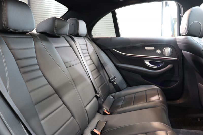 メルセデスベンツ Eクラス E220d AVG ｽﾎﾟｰﾂ ﾚｻﾞｰｴｸｽｸﾙｰｼﾌﾞ&ﾚｰﾀﾞｰｾｰﾌﾃｨPKG　ｷｰﾚｽｺﾞｰ 黒本革 ｼｰﾄﾋｰﾀｰ ﾊﾟﾉﾗﾏSR ﾍｯﾄﾞｱｯﾌﾟD HDDﾅﾋﾞTV ｽﾏﾎ連携 360ｶﾒﾗ PTS LEDﾗｲﾄ 自動ﾄﾗﾝｸ AMGｴｱﾛ&19AW ﾀﾞｲﾅﾐｯｸS 9AT　2年保証