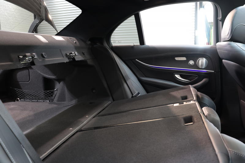 メルセデスベンツ Eクラス E220d AVG ｽﾎﾟｰﾂ ﾚｻﾞｰｴｸｽｸﾙｰｼﾌﾞ&ﾚｰﾀﾞｰｾｰﾌﾃｨPKG　ｷｰﾚｽｺﾞｰ 黒本革 ｼｰﾄﾋｰﾀｰ ﾊﾟﾉﾗﾏSR ﾍｯﾄﾞｱｯﾌﾟD HDDﾅﾋﾞTV ｽﾏﾎ連携 360ｶﾒﾗ PTS LEDﾗｲﾄ 自動ﾄﾗﾝｸ AMGｴｱﾛ&19AW ﾀﾞｲﾅﾐｯｸS 9AT　2年保証