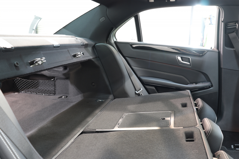 メルセデスベンツ Eクラス E250 AMGｽﾎﾟｰﾂ&ﾚｰﾀﾞｰｾｰﾌﾃｨPKG　後期 ｷｰﾚｽｺﾞｰ 黒本革 全席ｼｰﾄﾋｰﾀｰ ﾊﾟﾉﾗﾏSR HDDﾅﾋﾞTV BT音楽 ﾊﾞｯｸｶﾒﾗ PTS DSRC LEDﾗｲﾄ AMGｴｱﾛ&18AW　2年保証