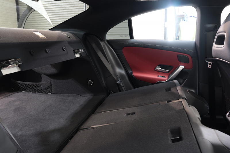 メルセデスベンツ CLAクラス CLA200d AMGﾗｲﾝ ﾚｻﾞｰｴｸｽｸﾙｰｼﾌﾞ&ｱﾄﾞﾊﾞﾝｽﾄﾞ&ﾅﾋﾞｹﾞｰｼｮﾝ&ﾚｰﾀﾞｰｾｰﾌﾃｨPKG　ｷｰﾚｽｺﾞｰ 赤/黒本革 ﾊﾟﾉﾗﾏSR ﾍｯﾄﾞｱｯﾌﾟD MBUXﾅﾋﾞTV BT音楽 ｱﾄﾞﾊﾞﾝｽﾄﾞｻｳﾝﾄﾞ 360ｶﾒﾗ PTS LEDﾗｲﾄ AMGｴｱﾛ&18AW ﾜｲﾔﾚｽ充電 8AT　2年保証