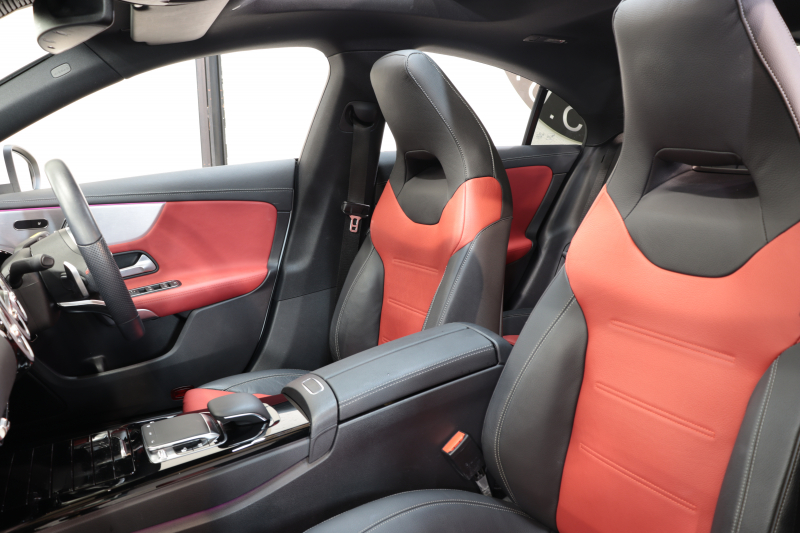 メルセデスベンツ CLAクラス CLA200d AMGﾗｲﾝ ﾚｻﾞｰｴｸｽｸﾙｰｼﾌﾞ&ｱﾄﾞﾊﾞﾝｽﾄﾞ&ﾅﾋﾞｹﾞｰｼｮﾝ&ﾚｰﾀﾞｰｾｰﾌﾃｨPKG　ｷｰﾚｽｺﾞｰ 赤/黒本革 ﾊﾟﾉﾗﾏSR ﾍｯﾄﾞｱｯﾌﾟD MBUXﾅﾋﾞTV BT音楽 ｱﾄﾞﾊﾞﾝｽﾄﾞｻｳﾝﾄﾞ 360ｶﾒﾗ PTS LEDﾗｲﾄ AMGｴｱﾛ&18AW ﾜｲﾔﾚｽ充電 8AT　2年保証
