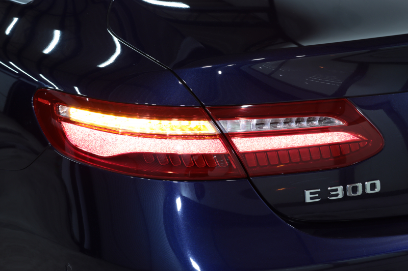 メルセデスベンツ Eクラス E300ｸｰﾍﾟ ｽﾎﾟｰﾂ ｴｸｽｸﾙｰｼﾌﾞ&ﾚｰﾀﾞｰｾｰﾌﾃｨPKG　中期 ｷｰﾚｽｺﾞｰ 黒本革 ﾍﾞﾝﾁﾚｰﾀｰ ﾊﾟﾉﾗﾏSR HUD HDDﾅﾋﾞTV ｽﾏﾎ連携 ﾌﾞﾙﾒｽﾀｰ 360ｶﾒﾗ PTS LEDﾗｲﾄ ﾊﾝｽﾞﾌﾘｰA AMGｴｱﾛ&19AW ﾀﾞｲﾅﾐｯｸS ｴｱｻｽ 9AT 希少色ｶﾊﾞﾝｻｲﾄﾌﾞﾙｰ　2年保証