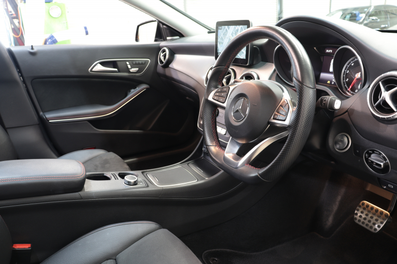 メルセデスベンツ CLAクラス CLA180ｼｭｰﾃｨﾝｸﾞﾌﾞﾚｰｸ AMGｽﾀｲﾙ AMGﾌﾟﾚﾐｱﾑ&ﾚｰﾀﾞｰｾｰﾌﾃｨPKG　後期 ｷｰﾚｽｺﾞｰ ﾚｻﾞｰDINAMICAｼｰﾄ ｼｰﾄﾋｰﾀｰ ﾊﾟﾉﾗﾏSR HDDﾅﾋﾞTV ｽﾏﾎ連携 harman/kardon Bｶﾒﾗ PTS DSRC LEDﾗｲﾄ 自動Rｹﾞｰﾄ AMGｴｱﾛ&18AW 7AT　2年保証