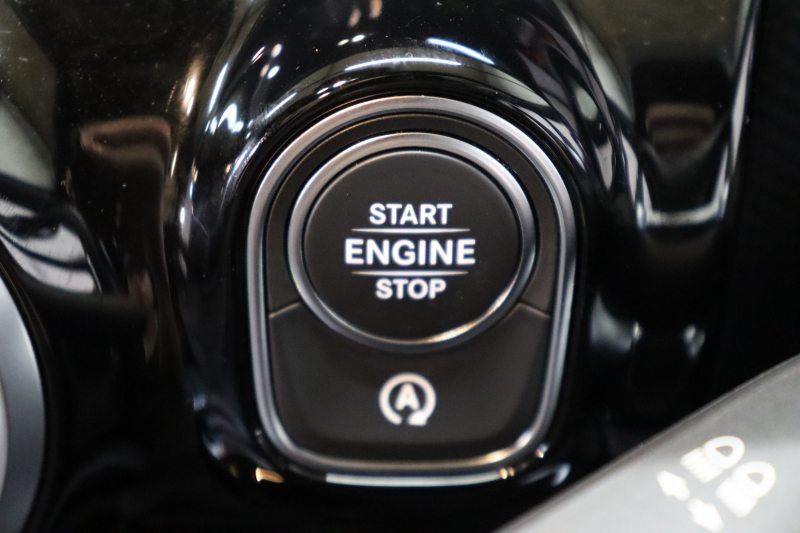 メルセデスベンツ CLAクラス CLA200d ｼｭｰﾃｨﾝｸﾞﾌﾞﾚｰｸ AMGﾗｲﾝ ﾚｻﾞｰｴｸｽｸﾙｰｼﾌﾞ&ｱﾄﾞﾊﾞﾝｽﾄﾞ&ﾅﾋﾞｹﾞｰｼｮﾝ&ﾚｰﾀﾞｰｾｰﾌﾃｨPKG　ｷｰﾚｽｺﾞｰ 灰/黒本革 ﾊﾟﾉﾗﾏSR HUD MBUXﾅﾋﾞTV BT音楽 ｱﾄﾞﾊﾞﾝｽﾄﾞｻｳﾝﾄﾞ 360ｶﾒﾗ PTS LEDﾗｲﾄ AMGｴｱﾛ&18AW ﾜｲﾔﾚｽ充電 8AT　2年保証