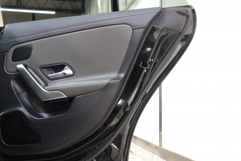 メルセデスベンツ CLAクラス CLA200d ｼｭｰﾃｨﾝｸﾞﾌﾞﾚｰｸ AMGﾗｲﾝ ﾚｻﾞｰｴｸｽｸﾙｰｼﾌﾞ&ｱﾄﾞﾊﾞﾝｽﾄﾞ&ﾅﾋﾞｹﾞｰｼｮﾝ&ﾚｰﾀﾞｰｾｰﾌﾃｨPKG　ｷｰﾚｽｺﾞｰ 灰/黒本革 ﾊﾟﾉﾗﾏSR HUD MBUXﾅﾋﾞTV BT音楽 ｱﾄﾞﾊﾞﾝｽﾄﾞｻｳﾝﾄﾞ 360ｶﾒﾗ PTS LEDﾗｲﾄ AMGｴｱﾛ&18AW ﾜｲﾔﾚｽ充電 8AT　2年保証
