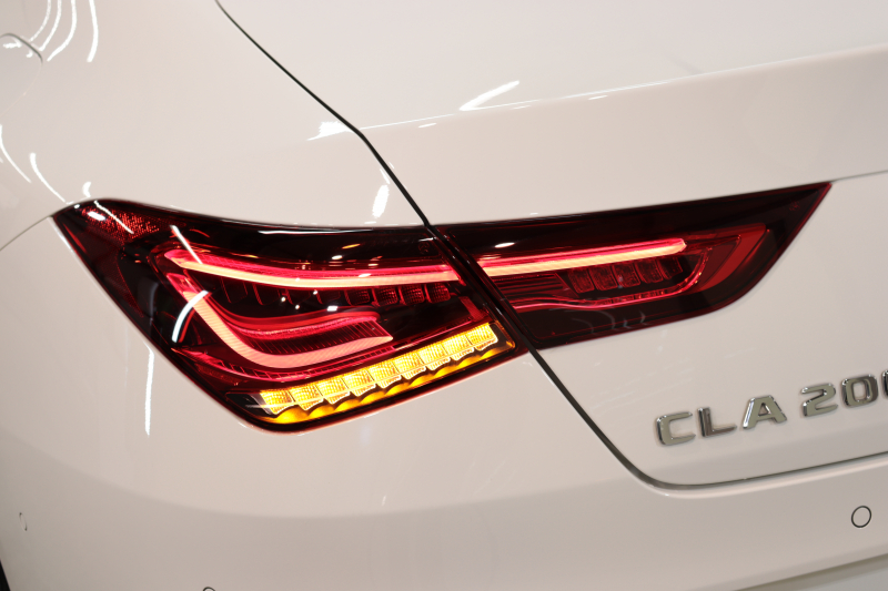 メルセデスベンツ CLAクラス CLA200d AMGﾗｲﾝ ﾚｻﾞｰｴｸｽｸﾙｰｼﾌﾞ&ｱﾄﾞﾊﾞﾝｽﾄﾞ&ﾅﾋﾞｹﾞｰｼｮﾝ&ﾚｰﾀﾞｰｾｰﾌﾃｨPKG　ｷｰﾚｽｺﾞｰ 灰/黒本革 ﾊﾟﾉﾗﾏSR ﾍｯﾄﾞｱｯﾌﾟD MBUXﾅﾋﾞTV&ｷｬﾝｾﾗｰ BT音楽 ｱﾄﾞﾊﾞﾝｽﾄﾞｻｳﾝﾄﾞ 360ｶﾒﾗ PTS LEDﾗｲﾄ AMGｴｱﾛ&18AW ﾜｲﾔﾚｽ充電 8AT　2年保証