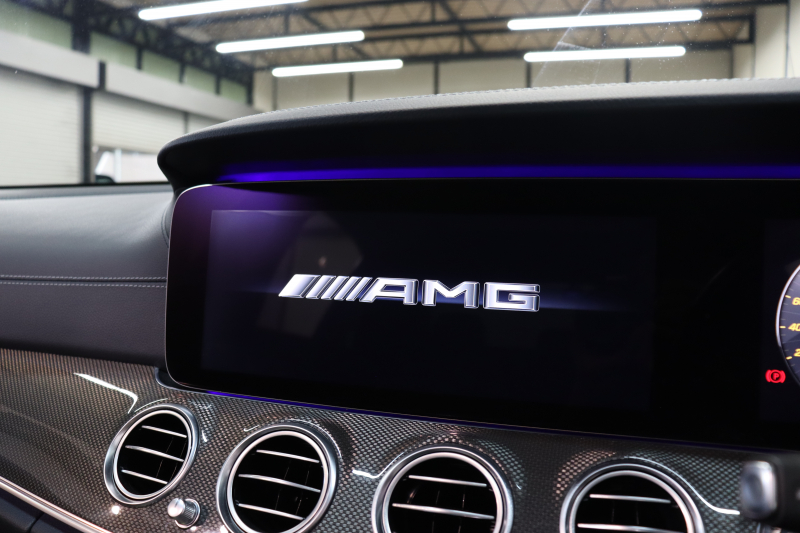AMG Eクラス E43 4MATIC ｴｸｽｸﾙｰｼﾌﾞ&ﾚｰﾀﾞｰｾｰﾌﾃｨPKG　ｷｰﾚｽｺﾞｰ 黒本革 ﾍﾞﾝﾁﾚｰﾀｰ ﾏｯｻｰｼﾞ機能 ﾊﾟﾉﾗﾏSR ﾍｯﾄﾞｱｯﾌﾟD HDDﾅﾋﾞTV ｽﾏﾎ連携 ﾌﾞﾙﾒｽﾀｰ 360ｶﾒﾗ PTS LEDﾗｲﾄ ﾊﾝｽﾞﾌﾘｰA AMG専用装備&ﾁｭｰﾆﾝｸﾞ ﾀﾞｲﾅﾐｯｸS 9AT 希少色ｾﾚﾅｲﾄｸﾞﾚｰ　2年保証