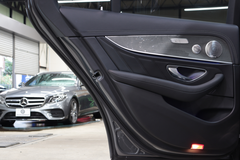 AMG Eクラス E43 4MATIC ｴｸｽｸﾙｰｼﾌﾞ&ﾚｰﾀﾞｰｾｰﾌﾃｨPKG　ｷｰﾚｽｺﾞｰ 黒本革 ﾍﾞﾝﾁﾚｰﾀｰ ﾏｯｻｰｼﾞ機能 ﾊﾟﾉﾗﾏSR ﾍｯﾄﾞｱｯﾌﾟD HDDﾅﾋﾞTV ｽﾏﾎ連携 ﾌﾞﾙﾒｽﾀｰ 360ｶﾒﾗ PTS LEDﾗｲﾄ ﾊﾝｽﾞﾌﾘｰA AMG専用装備&ﾁｭｰﾆﾝｸﾞ ﾀﾞｲﾅﾐｯｸS 9AT 希少色ｾﾚﾅｲﾄｸﾞﾚｰ　2年保証