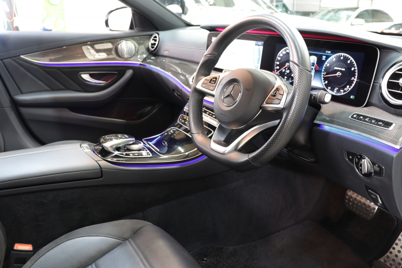 AMG Eクラス E43 4MATIC ｴｸｽｸﾙｰｼﾌﾞ&ﾚｰﾀﾞｰｾｰﾌﾃｨPKG　ｷｰﾚｽｺﾞｰ 黒本革 ﾍﾞﾝﾁﾚｰﾀｰ ﾊﾟﾉﾗﾏSR HUD HDDﾅﾋﾞTV&ｷｬﾝｾﾗｰ ｽﾏﾎ連携 ﾌﾞﾙﾒｽﾀｰ 360ｶﾒﾗ PTS LEDﾗｲﾄ ﾊﾝｽﾞﾌﾘｰA AMG専用装備&ﾁｭｰﾆﾝｸﾞ 9AT　2年保証