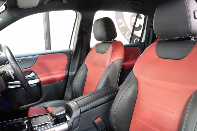 メルセデスベンツ GLB GLB200d 4MATIC AMGﾗｲﾝ AMGﾚｻﾞｰｴｸｽｸﾙｰｼﾌﾞ&ﾅﾋﾞｹﾞｰｼｮﾝ&ﾚｰﾀﾞｰｾｰﾌﾃｨPKG　1ｵｰﾅｰ 赤/黒本革 MBUXﾅﾋﾞTV BT音楽 360ｶﾒﾗ PTS LEDﾗｲﾄ 自動Rｹﾞｰﾄ AMGｴｱﾛ&19AW 8AT　2年保証