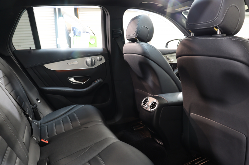 メルセデスベンツ GLC GLC250 4MATIC ｽﾎﾟｰﾂ 本革仕様 ｷｰﾚｽｺﾞｰ 黒本革 ﾊﾟﾉﾗﾏSR HDDﾅﾋﾞTV BT音楽 ﾌﾞﾙﾒｽﾀｰ 360ｶﾒﾗ PTS LEDﾗｲﾄ ﾊﾝｽﾞﾌﾘｰA AMGｴｱﾛ&19AW ﾀﾞｲﾅﾐｯｸｾﾚｸﾄ 9AT　2年保証