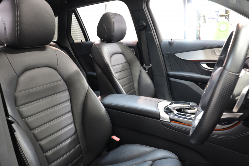 メルセデスベンツ GLC GLC250 4MATIC ｽﾎﾟｰﾂ 本革仕様 ｷｰﾚｽｺﾞｰ 黒本革 ﾊﾟﾉﾗﾏSR HDDﾅﾋﾞTV BT音楽 ﾌﾞﾙﾒｽﾀｰ 360ｶﾒﾗ PTS LEDﾗｲﾄ ﾊﾝｽﾞﾌﾘｰA AMGｴｱﾛ&19AW ﾀﾞｲﾅﾐｯｸｾﾚｸﾄ 9AT　2年保証