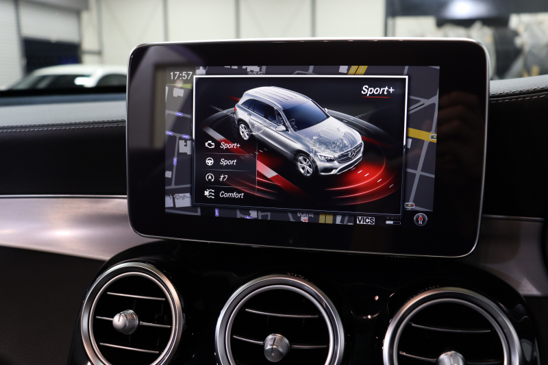 メルセデスベンツ GLC GLC250 4MATIC ｽﾎﾟｰﾂ 本革仕様 ｷｰﾚｽｺﾞｰ 黒本革 ﾊﾟﾉﾗﾏSR HDDﾅﾋﾞTV BT音楽 ﾌﾞﾙﾒｽﾀｰ 360ｶﾒﾗ PTS LEDﾗｲﾄ ﾊﾝｽﾞﾌﾘｰA AMGｴｱﾛ&19AW ﾀﾞｲﾅﾐｯｸｾﾚｸﾄ 9AT　2年保証