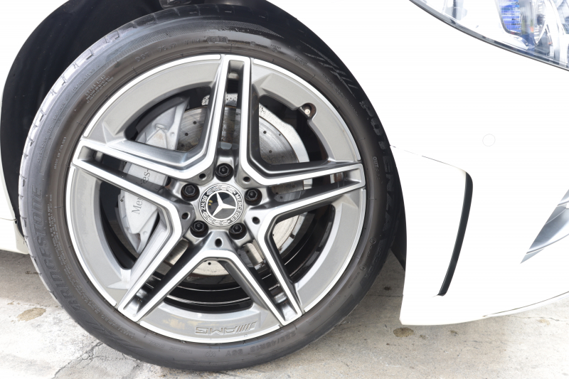 メルセデスベンツ Cクラス C200 AVG AMGﾗｲﾝ ﾚｻﾞｰｴｸｽｸﾙｰｼﾌﾞ&ﾚｰﾀﾞｰｾｰﾌﾃｨPKG　BSG搭載 後期 ｷｰﾚｽｺﾞｰ 黒本革 ﾍｯﾄﾞｱｯﾌﾟD HDDﾅﾋﾞTV ｽﾏﾎ連携 ﾌﾞﾙﾒｽﾀｰ Bｶﾒﾗ PTS LEDﾗｲﾄ ﾊﾝｽﾞﾌﾘｰA AMGｴｱﾛ&18AW ﾀﾞｲﾅﾐｯｸS ｴｱｻｽ 9AT　2年保証