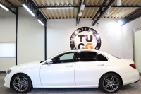 メルセデスベンツ Eクラス E220d AVG AMGﾗｲﾝ ﾚｰﾀﾞｰｾｰﾌﾃｨPKG　中期 NEWｽﾃｱﾘﾝｸﾞ MEｺﾈｸﾄ ｷｰﾚｽｺﾞｰ 黒本革 ｼｰﾄﾋｰﾀｰ ﾊﾟﾉﾗﾏSR  HDDﾅﾋﾞTV ｽﾏﾎ連携  360ｶﾒﾗ PTS LEDﾗｲﾄ  AMGｴｱﾛ&19AW ﾀﾞｲﾅﾐｯｸｾﾚｸﾄ 9AT　2年保証