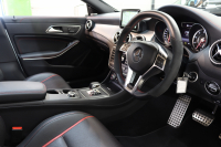 AMG CLAクラス CLA45 4MATIC ｱﾄﾞﾊﾞﾝｽﾄﾞ&ｾｰﾌﾃｨPKG　 専用黒本革 ｼｰﾄﾋｰﾀｰ ﾊﾟﾉﾗﾏSR HDDﾅﾋﾞTV  harman/kardon  ﾊﾞｯｸｶﾒﾗ PTS DSRC ｷｾﾉﾝ 専用AMGｴｱﾛ&18AW AMG強化ﾌﾞﾚｰｷ AMGｽﾋﾟｰﾄﾞｼﾌﾄ 7AT　2年保証【期間限定在庫】