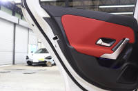 メルセデスベンツ Aクラス A180ｽﾀｲﾙ AMGﾗｲﾝ AMGﾚｻﾞｰｴｸｽｸﾙｰｼﾌﾞ&ﾚｰﾀﾞｰｾｰﾌﾃｨPKG　MEｺﾈｸﾄ ｷｰﾚｽｺﾞｰ 赤/黒本革 ｼｰﾄﾋｰﾀｰ MBUXﾅﾋﾞTV BT音楽 Bｶﾒﾗ PTS LEDﾗｲﾄ AMGｴｱﾛ&18AW ﾜｲﾔﾚｽ充電　2年保証【期間限定在庫】