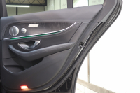 メルセデスベンツ Eクラス E200 AVG ｽﾎﾟｰﾂ ﾚｻﾞｰ&ﾚｰﾀﾞｰｾｰﾌﾃｨPKG　ｷｰﾚｽｺﾞｰ 黒本革 HDDﾅﾋﾞTV&ｷｬﾝｾﾗｰ ｽﾏﾎ連携 ﾌﾞﾙﾒｽﾀｰ 360ｶﾒﾗ PTS LEDﾗｲﾄ 自動ﾄﾗﾝｸ AMGｴｱﾛ&19AW ﾀﾞｲﾅﾐｯｸS 9AT　2年保証