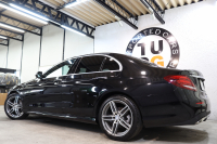 メルセデスベンツ Eクラス E200 AVG ｽﾎﾟｰﾂ ﾚｻﾞｰ&ﾚｰﾀﾞｰｾｰﾌﾃｨPKG　ｷｰﾚｽｺﾞｰ 黒本革 HDDﾅﾋﾞTV&ｷｬﾝｾﾗｰ ｽﾏﾎ連携 ﾌﾞﾙﾒｽﾀｰ 360ｶﾒﾗ PTS LEDﾗｲﾄ 自動ﾄﾗﾝｸ AMGｴｱﾛ&19AW ﾀﾞｲﾅﾐｯｸS 9AT　2年保証