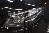 メルセデスベンツ Eクラス E200 AVG ｽﾎﾟｰﾂ ﾚｻﾞｰ&ﾚｰﾀﾞｰｾｰﾌﾃｨPKG　ｷｰﾚｽｺﾞｰ 黒本革 HDDﾅﾋﾞTV&ｷｬﾝｾﾗｰ ｽﾏﾎ連携 ﾌﾞﾙﾒｽﾀｰ 360ｶﾒﾗ PTS LEDﾗｲﾄ 自動ﾄﾗﾝｸ AMGｴｱﾛ&19AW ﾀﾞｲﾅﾐｯｸS 9AT　2年保証