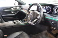 メルセデスベンツ Eクラス E200 AVG ｽﾎﾟｰﾂ ﾚｻﾞｰ&ﾚｰﾀﾞｰｾｰﾌﾃｨPKG　ｷｰﾚｽｺﾞｰ 黒本革 HDDﾅﾋﾞTV&ｷｬﾝｾﾗｰ ｽﾏﾎ連携 ﾌﾞﾙﾒｽﾀｰ 360ｶﾒﾗ PTS LEDﾗｲﾄ 自動ﾄﾗﾝｸ AMGｴｱﾛ&19AW ﾀﾞｲﾅﾐｯｸS 9AT　2年保証