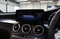 メルセデスベンツ GLC GLC300 4MATIC AMGﾗｲﾝ ﾚｻﾞｰｴｸｽｸﾙｰｼﾌﾞ&ﾚｰﾀﾞｰｾｰﾌﾃｨPKG　後期 ｷｰﾚｽｺﾞｰ 黒本革 ﾍﾞﾝﾁﾚｰﾀｰ ﾊﾟﾉﾗﾏSR ﾍｯﾄﾞｱｯﾌﾟD MBUXﾅﾋﾞTV BT音楽 ﾌﾞﾙﾒｽﾀｰ 360ｶﾒﾗ PTS LEDﾗｲﾄ 自動Rｹﾞｰﾄ ﾊﾝｽﾞﾌﾘｰA AMGｴｱﾛ&20AW ｴｱｻｽ 9AT　2年保証