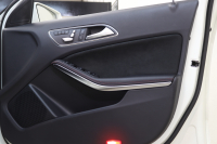 メルセデスベンツ Aクラス A180ｽﾎﾟｰﾂ ﾍﾞｰｼｯｸ&ﾚｰﾀﾞｰｾｰﾌﾃｨPKG　後期 ｷｰﾚｽｺﾞｰ ﾚｻﾞｰDINAMICAｼｰﾄ ｼｰﾄﾋｰﾀｰ HDDﾅﾋﾞTV BT音楽 ﾊﾞｯｸｶﾒﾗ PTS LEDﾗｲﾄ AMGｴｱﾛ&18AW ﾀﾞｲﾅﾐｯｸS 7AT　2年保証