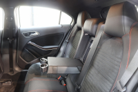 メルセデスベンツ Aクラス A180ｽﾎﾟｰﾂ ﾍﾞｰｼｯｸ&ﾚｰﾀﾞｰｾｰﾌﾃｨPKG　後期 ｷｰﾚｽｺﾞｰ ﾚｻﾞｰDINAMICAｼｰﾄ ｼｰﾄﾋｰﾀｰ HDDﾅﾋﾞTV BT音楽 ﾊﾞｯｸｶﾒﾗ PTS LEDﾗｲﾄ AMGｴｱﾛ&18AW ﾀﾞｲﾅﾐｯｸS 7AT　2年保証