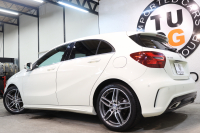 メルセデスベンツ Aクラス A180ｽﾎﾟｰﾂ ﾍﾞｰｼｯｸ&ﾚｰﾀﾞｰｾｰﾌﾃｨPKG　後期 ｷｰﾚｽｺﾞｰ ﾚｻﾞｰDINAMICAｼｰﾄ ｼｰﾄﾋｰﾀｰ HDDﾅﾋﾞTV BT音楽 ﾊﾞｯｸｶﾒﾗ PTS LEDﾗｲﾄ AMGｴｱﾛ&18AW ﾀﾞｲﾅﾐｯｸS 7AT　2年保証