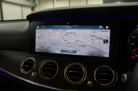 メルセデスベンツ Eクラス E200ｽﾎﾟｰﾂ AMGﾗｲﾝｲﾝﾃﾘｱ&ｴｸｽｸﾙｰｼﾌﾞ&ﾚｰﾀﾞｰｾｰﾌﾃｨPKG　BSG搭載 後期 ｷｰﾚｽｺﾞｰ 黒本革 ﾍｯﾄﾞｱｯﾌﾟD MBUXﾅﾋﾞTV ｽﾏﾎ連携 ﾌﾞﾙﾒｽﾀｰ 360ｶﾒﾗ PTS LEDﾗｲﾄ 自動ﾄﾗﾝｸ AMGｴｱﾛ&19AW 9AT　2年保証