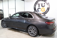 メルセデスベンツ Eクラス E200ｽﾎﾟｰﾂ AMGﾗｲﾝｲﾝﾃﾘｱ&ｴｸｽｸﾙｰｼﾌﾞ&ﾚｰﾀﾞｰｾｰﾌﾃｨPKG　BSG搭載 後期 ｷｰﾚｽｺﾞｰ 黒本革 ﾍｯﾄﾞｱｯﾌﾟD MBUXﾅﾋﾞTV ｽﾏﾎ連携 ﾌﾞﾙﾒｽﾀｰ 360ｶﾒﾗ PTS LEDﾗｲﾄ 自動ﾄﾗﾝｸ AMGｴｱﾛ&19AW 9AT　2年保証