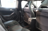 メルセデスベンツ GLA GLA250 4MATIC ｽﾎﾟｰﾂ ﾚｰﾀﾞｰｾｰﾌﾃｨPKG　中期 ｷｰﾚｽｺﾞｰ ﾚｻﾞｰDINAMICAｼｰﾄ ﾊﾟﾉﾗﾏSR HDDﾅﾋﾞTV BT音楽 ﾊﾞｯｸｶﾒﾗ PTS ｷｾﾉﾝﾗｲﾄ 自動Rｹﾞｰﾄ AMGｴｱﾛ&18AW 7AT　2年保証