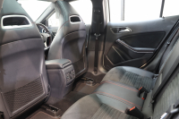 メルセデスベンツ GLA GLA250 4MATIC ｽﾎﾟｰﾂ ﾚｰﾀﾞｰｾｰﾌﾃｨPKG　中期 ｷｰﾚｽｺﾞｰ ﾚｻﾞｰDINAMICAｼｰﾄ ﾊﾟﾉﾗﾏSR HDDﾅﾋﾞTV BT音楽 ﾊﾞｯｸｶﾒﾗ PTS ｷｾﾉﾝﾗｲﾄ 自動Rｹﾞｰﾄ AMGｴｱﾛ&18AW 7AT　2年保証