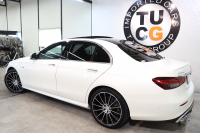 AMG Eクラス E53 4MATIC+ ｴｸｽｸﾙｰｼﾌﾞ&ﾚｰﾀﾞｰｾｰﾌﾃｨPKG　ISG搭載 後期 ｷｰﾚｽｺﾞｰ 黒本革 ﾍﾞﾝﾁﾚｰﾀｰ ﾊﾟﾉﾗﾏSR ﾍｯﾄﾞｱｯﾌﾟD MBUXﾅﾋﾞTV&ARﾅﾋﾞ ｽﾏﾎ連携 ﾌﾞﾙﾒｽﾀｰ 360ｶﾒﾗ PTS LEDﾗｲﾄ 自動ﾄﾗﾝｸ AMG専用装備&ﾁｭｰﾆﾝｸﾞ ﾜｲﾔﾚｽ充電 9AT　2年保証