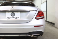 メルセデスベンツ Eクラス E200 AVG AMGﾗｲﾝ ｴｸｽｸﾙｰｼﾌﾞ&ﾚｰﾀﾞｰｾｰﾌﾃｨPKG　中期 BSG搭載 1ｵｰﾅｰ NEWｽﾃｱﾘﾝｸﾞ MEｺﾈｸﾄ ｷｰﾚｽｺﾞｰ 茶本革 全席ｼｰﾄﾋｰﾀｰ HUD HDDﾅﾋﾞTV ｽﾏﾎ連携 ﾌﾞﾙﾒｽﾀｰ 360ｶﾒﾗ PTS LEDﾗｲﾄ 自動ﾄﾗﾝｸ AMGｴｱﾛ&19AW ﾀﾞｲﾅﾐｯｸｾﾚｸﾄ 9AT　2年保証