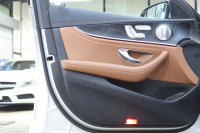 メルセデスベンツ Eクラス E200 AVG AMGﾗｲﾝ ｴｸｽｸﾙｰｼﾌﾞ&ﾚｰﾀﾞｰｾｰﾌﾃｨPKG　中期 BSG搭載 1ｵｰﾅｰ NEWｽﾃｱﾘﾝｸﾞ MEｺﾈｸﾄ ｷｰﾚｽｺﾞｰ 茶本革 全席ｼｰﾄﾋｰﾀｰ HUD HDDﾅﾋﾞTV ｽﾏﾎ連携 ﾌﾞﾙﾒｽﾀｰ 360ｶﾒﾗ PTS LEDﾗｲﾄ 自動ﾄﾗﾝｸ AMGｴｱﾛ&19AW ﾀﾞｲﾅﾐｯｸｾﾚｸﾄ 9AT　2年保証