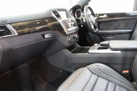 AMG Mクラス ML63 AMG　ｷｰﾚｽｺﾞｰ 黒本革 ﾊﾟﾉﾗﾏSR HDDﾅﾋﾞTV&ｷｬﾝｾﾗｰ BT音楽 harman/kardon ｻｲﾄﾞ&ﾊﾞｯｸｶﾒﾗ PTS ｷｾﾉﾝﾗｲﾄ AMG専用装備&ﾁｭｰﾆﾝｸﾞ 7AT　2年保証