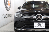 メルセデスベンツ GLC GLC220d 4MATIC AMGﾗｲﾝ ﾚｻﾞｰｴｸｽｸﾙｰｼﾌﾞ&ﾚｰﾀﾞｰｾｰﾌﾃｨPKG　後期 MEｺﾈｸﾄ ｷｰﾚｽｺﾞｰ 赤/黒本革 ﾊﾟﾉﾗﾏSR ﾍｯﾄﾞｱｯﾌﾟD MBUXﾅﾋﾞTV BT音楽 ﾌﾞﾙﾒｽﾀｰ 360ｶﾒﾗ PTS LEDﾗｲﾄ 自動Rｹﾞｰﾄ ﾊﾝｽﾞﾌﾘｰA AMGｴｱﾛ&19AW ﾜｲﾔﾚｽ充電 9AT　2年保証