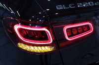 メルセデスベンツ GLC GLC220d 4MATIC AMGﾗｲﾝ ﾚｻﾞｰｴｸｽｸﾙｰｼﾌﾞ&ﾚｰﾀﾞｰｾｰﾌﾃｨPKG　後期 MEｺﾈｸﾄ ｷｰﾚｽｺﾞｰ 赤/黒本革 ﾊﾟﾉﾗﾏSR ﾍｯﾄﾞｱｯﾌﾟD MBUXﾅﾋﾞTV BT音楽 ﾌﾞﾙﾒｽﾀｰ 360ｶﾒﾗ PTS LEDﾗｲﾄ 自動Rｹﾞｰﾄ ﾊﾝｽﾞﾌﾘｰA AMGｴｱﾛ&19AW ﾜｲﾔﾚｽ充電 9AT　2年保証