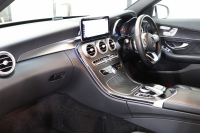 メルセデスベンツ Cクラス C200ｽﾃｰｼｮﾝﾜｺﾞﾝ AVG AMGﾗｲﾝ ﾚｰﾀﾞｰｾｰﾌﾃｨPKG　BSG搭載 後期 ｷｰﾚｽｺﾞｰ 黒革 HDDﾅﾋﾞTV ｽﾏﾎ連携 ﾊﾞｯｸｶﾒﾗ PTS LEDﾗｲﾄ 自動Rｹﾞｰﾄ AMGｴｱﾛ&18AW ｴｱｻｽ ﾀﾞｲﾅﾐｯｸS 9AT　2年保証