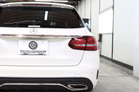 メルセデスベンツ Cクラス C200ｽﾃｰｼｮﾝﾜｺﾞﾝ AVG AMGﾗｲﾝ ﾚｰﾀﾞｰｾｰﾌﾃｨPKG　BSG搭載 後期 ｷｰﾚｽｺﾞｰ 黒革 HDDﾅﾋﾞTV ｽﾏﾎ連携 ﾊﾞｯｸｶﾒﾗ PTS LEDﾗｲﾄ 自動Rｹﾞｰﾄ AMGｴｱﾛ&18AW ｴｱｻｽ ﾀﾞｲﾅﾐｯｸS 9AT　2年保証