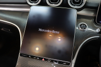 メルセデスベンツ Cクラス C220d AVG AMGﾗｲﾝ ﾚｻﾞｰｴｸｽｸﾙｰｼﾌﾞﾍﾞｰｼｯｸ&ﾚｰﾀﾞｰｾｰﾌﾃｨPKG　ISG搭載 ｷｰﾚｽｺﾞｰ 黒本革 ﾊﾟﾉﾗﾏSR ﾍｯﾄﾞｱｯﾌﾟD MBUXﾅﾋﾞTV&ARﾅﾋﾞ ｽﾏﾎ連携 360ｶﾒﾗ PTS LEDﾗｲﾄ 自動ﾄﾗﾝｸ AMGｴｱﾛ&18AW Rｱｸｽﾙｽﾃｱﾘﾝｸﾞ 9AT　2年保証