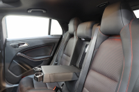 メルセデスベンツ CLAクラス CLA180ｼｭｰﾃｨﾝｸﾞﾌﾞﾚｰｸ ｽﾎﾟｰﾂ AMGﾚｻﾞｰｴｸｽｸﾙｰｼﾌﾞ&ﾚｰﾀﾞｰｾｰﾌﾃｨPKG　後期 ｷｰﾚｽｺﾞｰ 黒本革 ﾊﾟﾉﾗﾏSR HDDﾅﾋﾞTV ｽﾏﾎ連携 harman/kardon ﾊﾞｯｸｶﾒﾗ PTS LEDﾗｲﾄ 自動Rｹﾞｰﾄ ﾊﾝｽﾞﾌﾘｰA AMGｴｱﾛ&18AW　2年保証