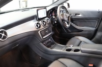 メルセデスベンツ GLA GLA220 4MATIC ﾌﾟﾚﾐｱﾑ&ﾚｰﾀﾞｰｾｰﾌﾃｨPKG　後期 ｷｰﾚｽｺﾞｰ 黒革 ﾊﾟﾉﾗﾏSR HDDﾅﾋﾞTV ｽﾏﾎ連携 harman/kardon ﾊﾞｯｸｶﾒﾗ PTS LEDﾗｲﾄ 自動Rｹﾞｰﾄ ﾊﾝｽﾞﾌﾘｰA 18AW ﾀﾞｲﾅﾐｯｸS　2年保証