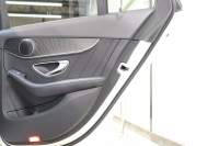 メルセデスベンツ Cクラス C200ｽﾃｰｼｮﾝﾜｺﾞﾝ AVG AMGﾗｲﾝ ﾚｰﾀﾞｰｾｰﾌﾃｨPKG　BSG搭載 後期 ｷｰﾚｽｺﾞｰ 黒革 HDDﾅﾋﾞTV ｽﾏﾎ連携 ﾊﾞｯｸｶﾒﾗ PTS LEDﾗｲﾄ 自動Rｹﾞｰﾄ AMGｴｱﾛ&18AW ｴｱｻｽ ﾀﾞｲﾅﾐｯｸS 9AT　2年保証